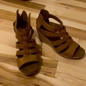 Rockport wedge sandals 6.5